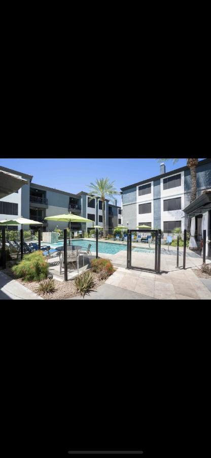 Luxury Mountain View 2Br With Balcony Located In Scottsdale Appartement Buitenkant foto